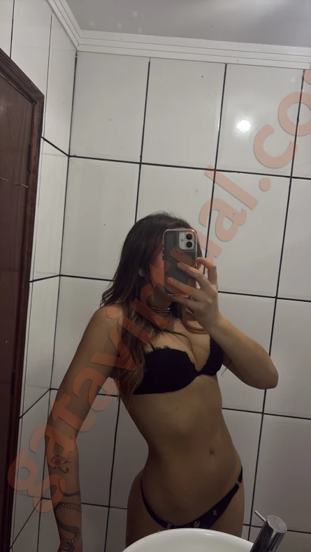 Clara Ribeiro