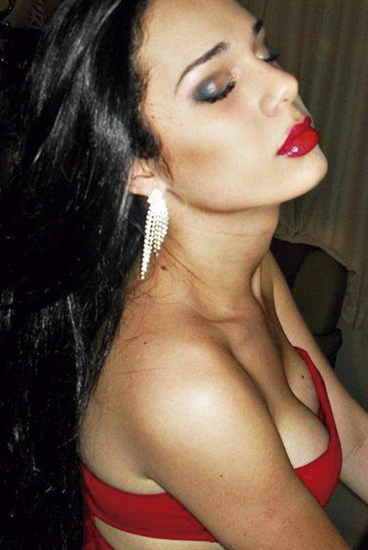 Hellen Ferraz