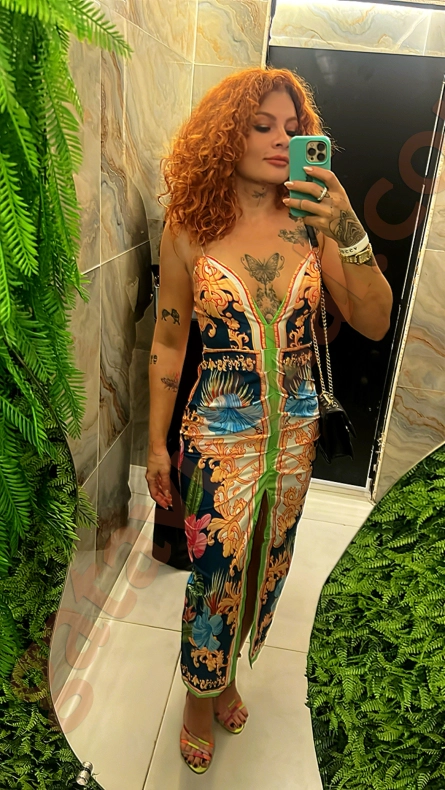 Larissa Leona massagem